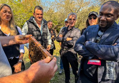 INVERSORES INTERNACIONALES CONOCIERON EL POTENCIAL APÍCOLA DE MALABRIGO.