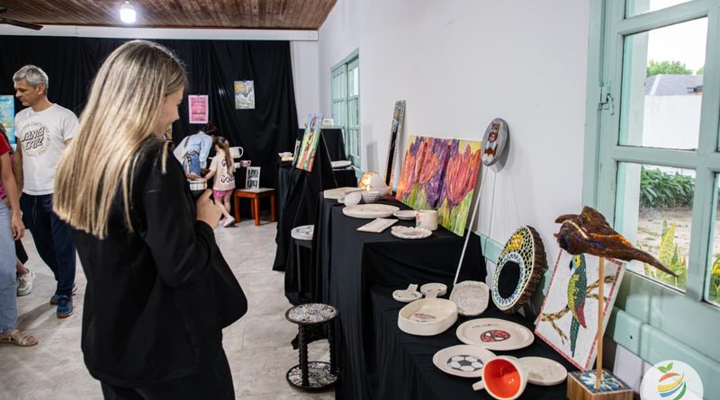 EL MUNICIPIO INVITA A LA MUESTRA ANUAL DE TALLERES CULTURALES Y SOCIALES.